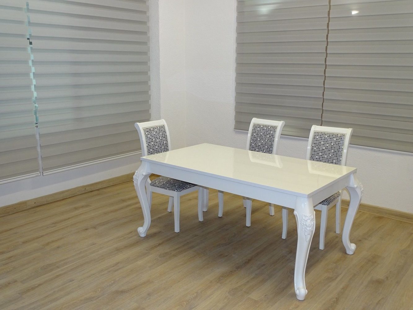 Esstisch/ Küchentisch weiß Hochglanz Maße B/H/T – Möbel 29